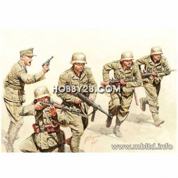 MASTER BOXnbsp;1/35 DAK  German Infantry WWII  North Africa desert Battles Series  5 Figures  MB3593